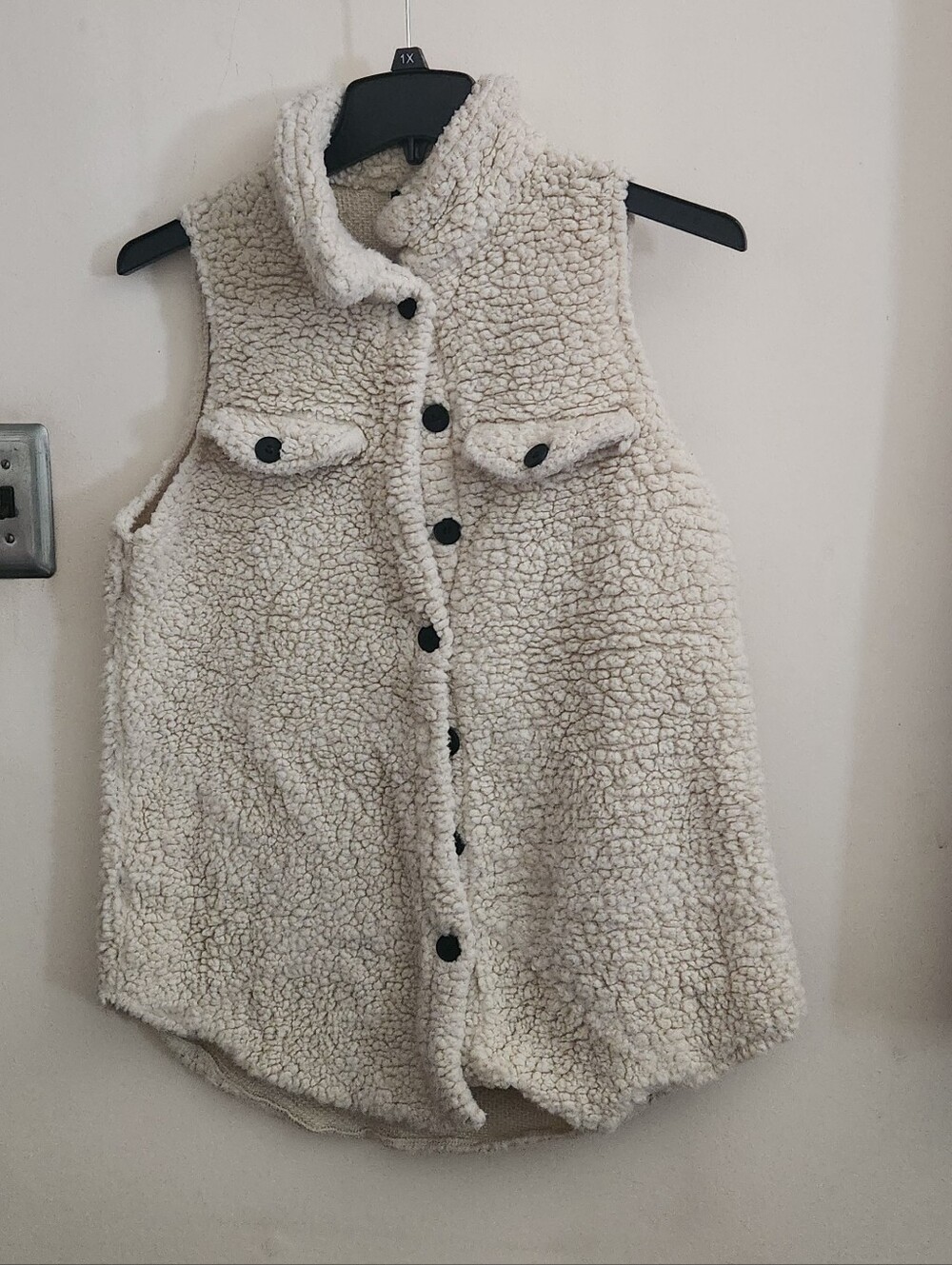🎉 Fuzzy Vest